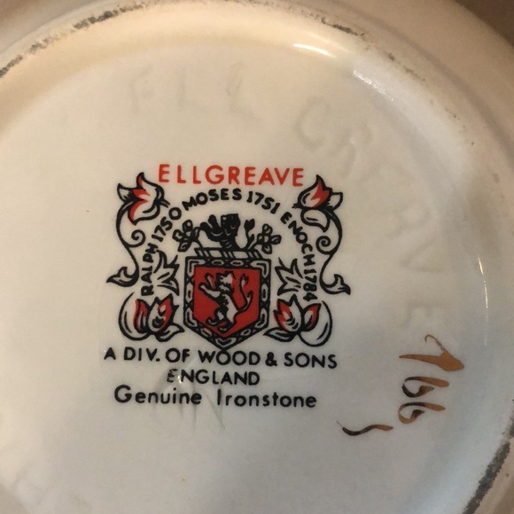 Vintage Ellgreave ironstone teapot - Picture 3 of 7